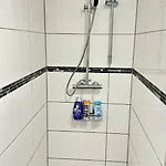 Geraeumiges 2-zimmer In Messenaehe