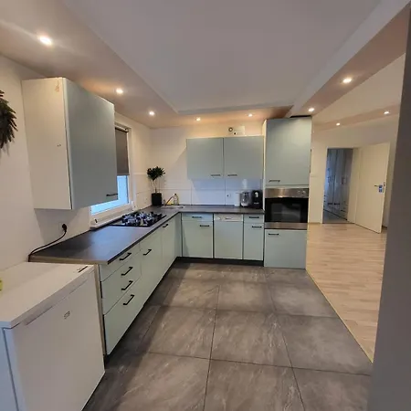 Geraeumiges 2-zimmer In Messenaehe ドゥイスブルグ