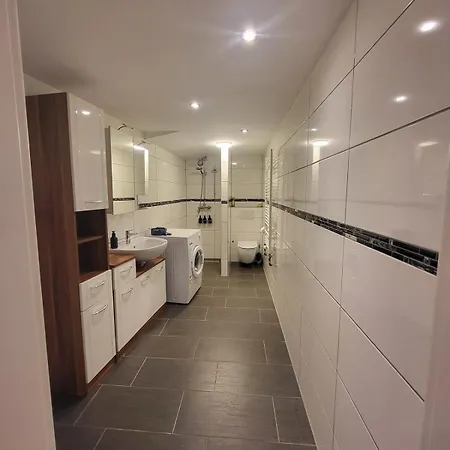 Geraeumiges 2-zimmer In Messenaehe Duisburg