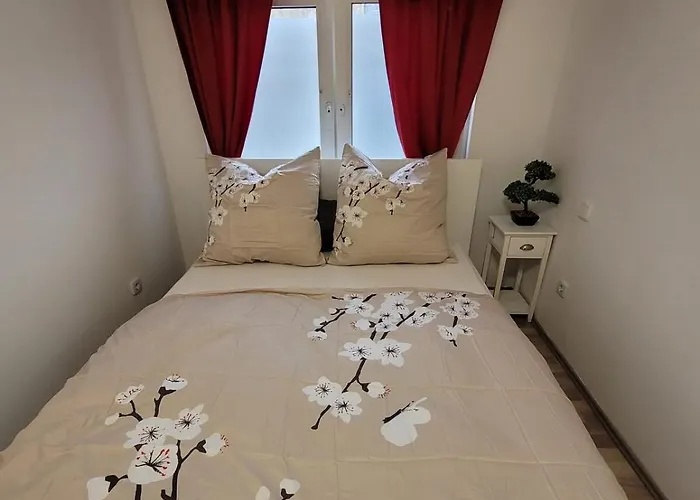 Geraeumiges 2-zimmer In Messenaehe ドゥイスブルグ