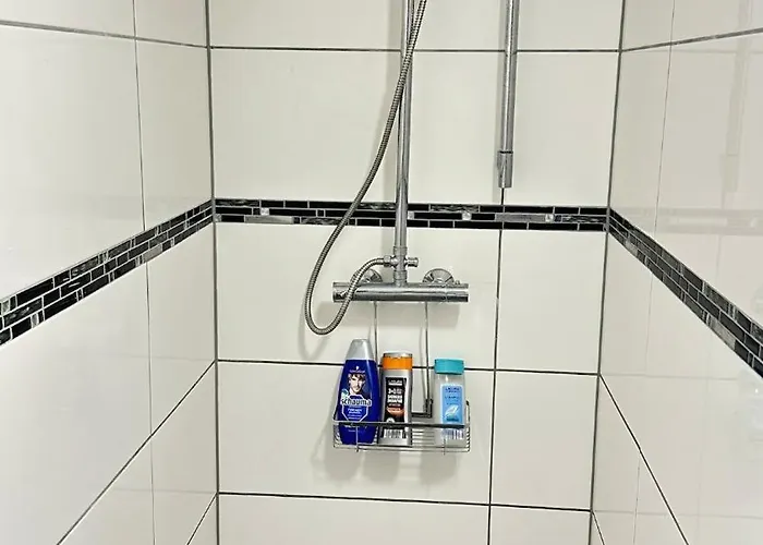 Geraeumiges 2-zimmer In Messenaehe